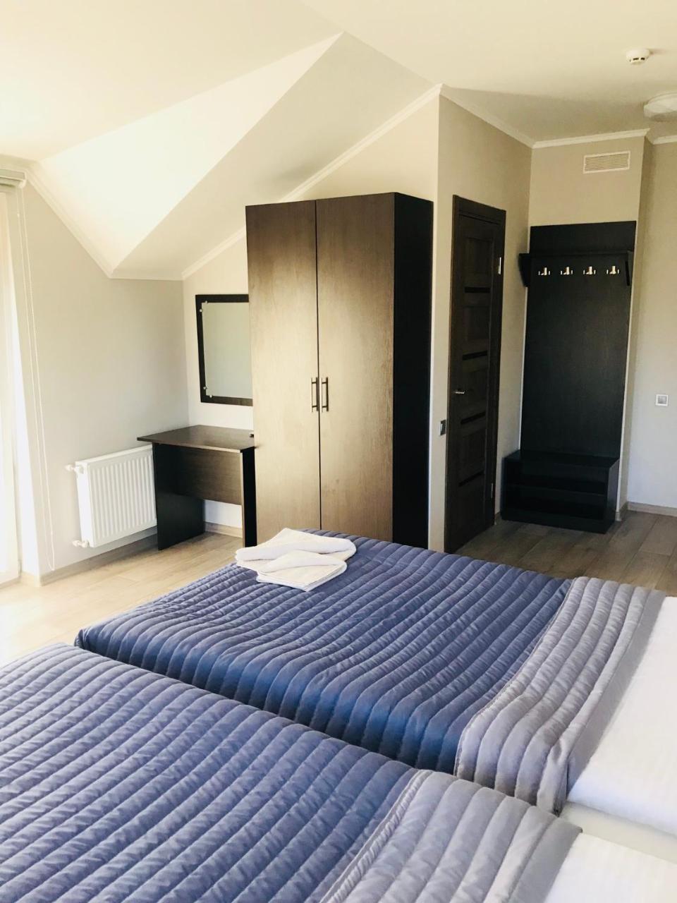 Motozona Hotel Bryukhovychi Ngoại thất bức ảnh