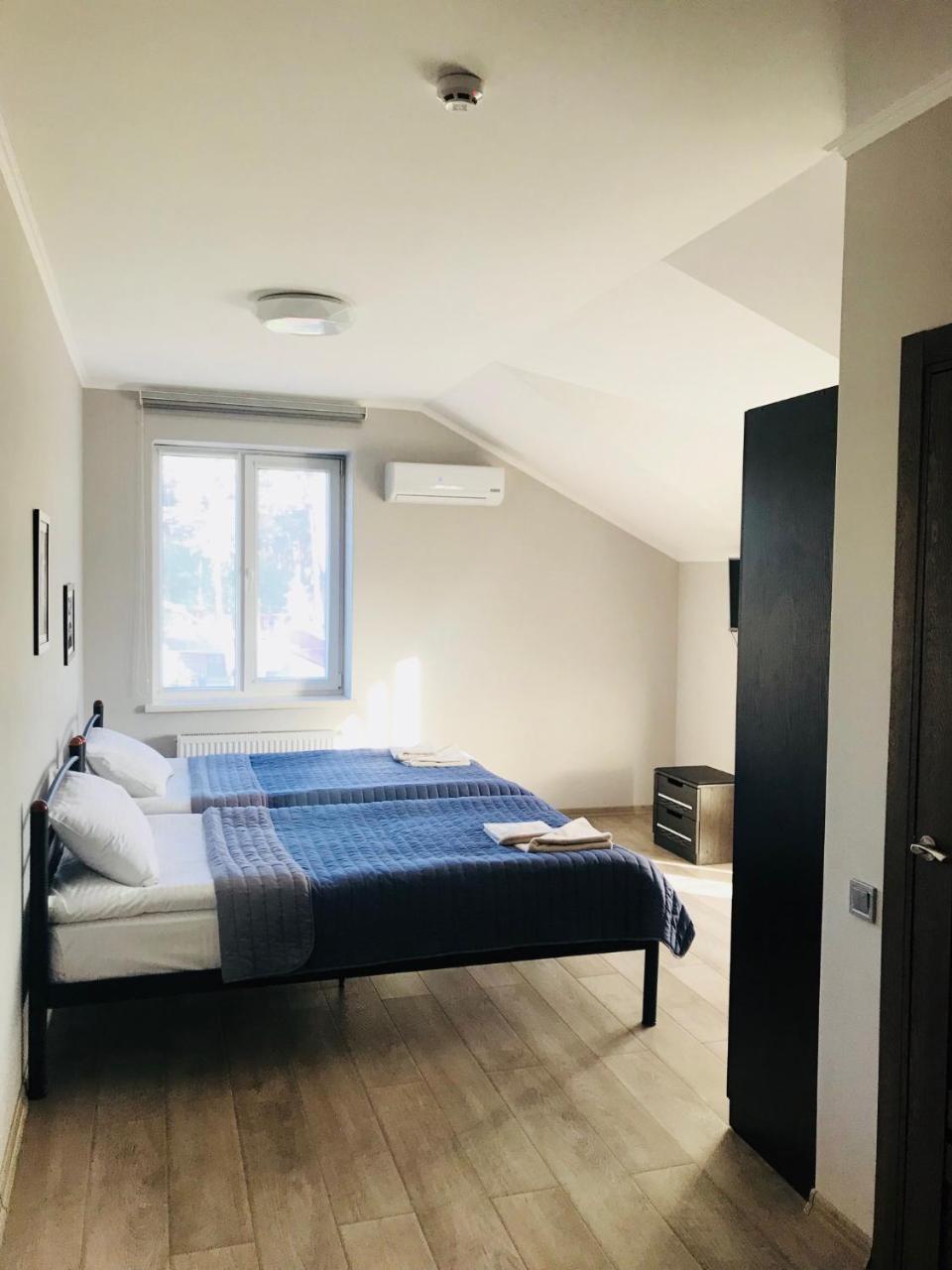 Motozona Hotel Bryukhovychi Ngoại thất bức ảnh