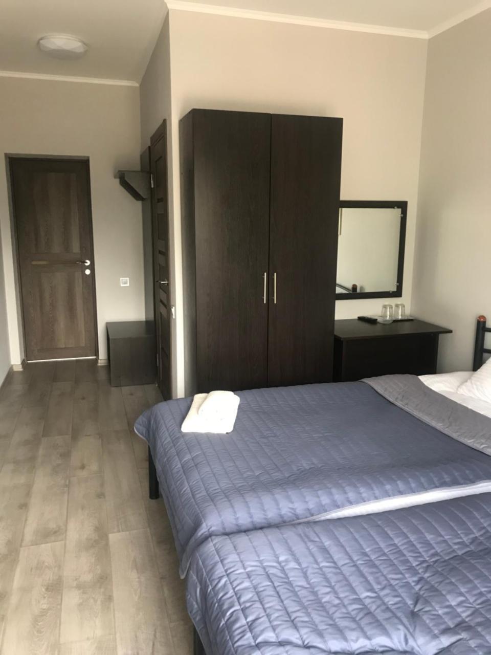 Motozona Hotel Bryukhovychi Ngoại thất bức ảnh